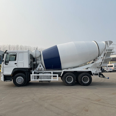 Novo Sinotruk Howo Usado Caminhão Trailers 10 a 18 metros cúbicos Capacidade Caminhão Mixer de cimento Com bomba
